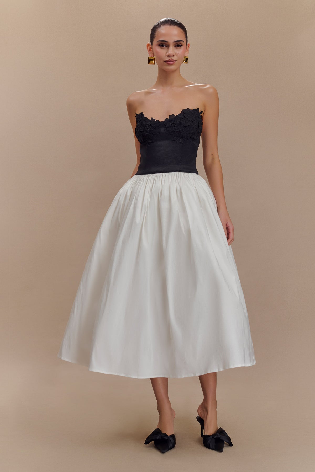 Elyssa Embroidered Contrast Midi Dress - Black/White