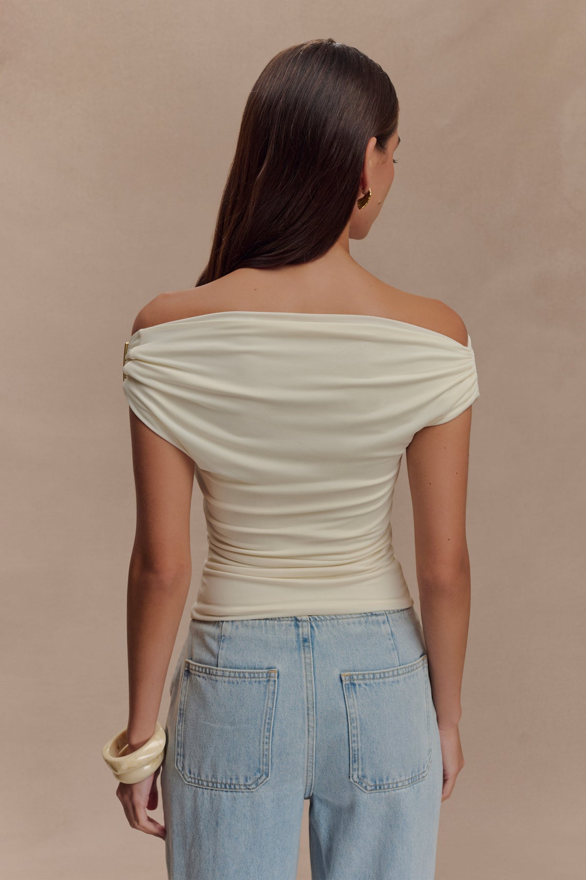 Kinsley Slinky Top With Hardware - Ivory