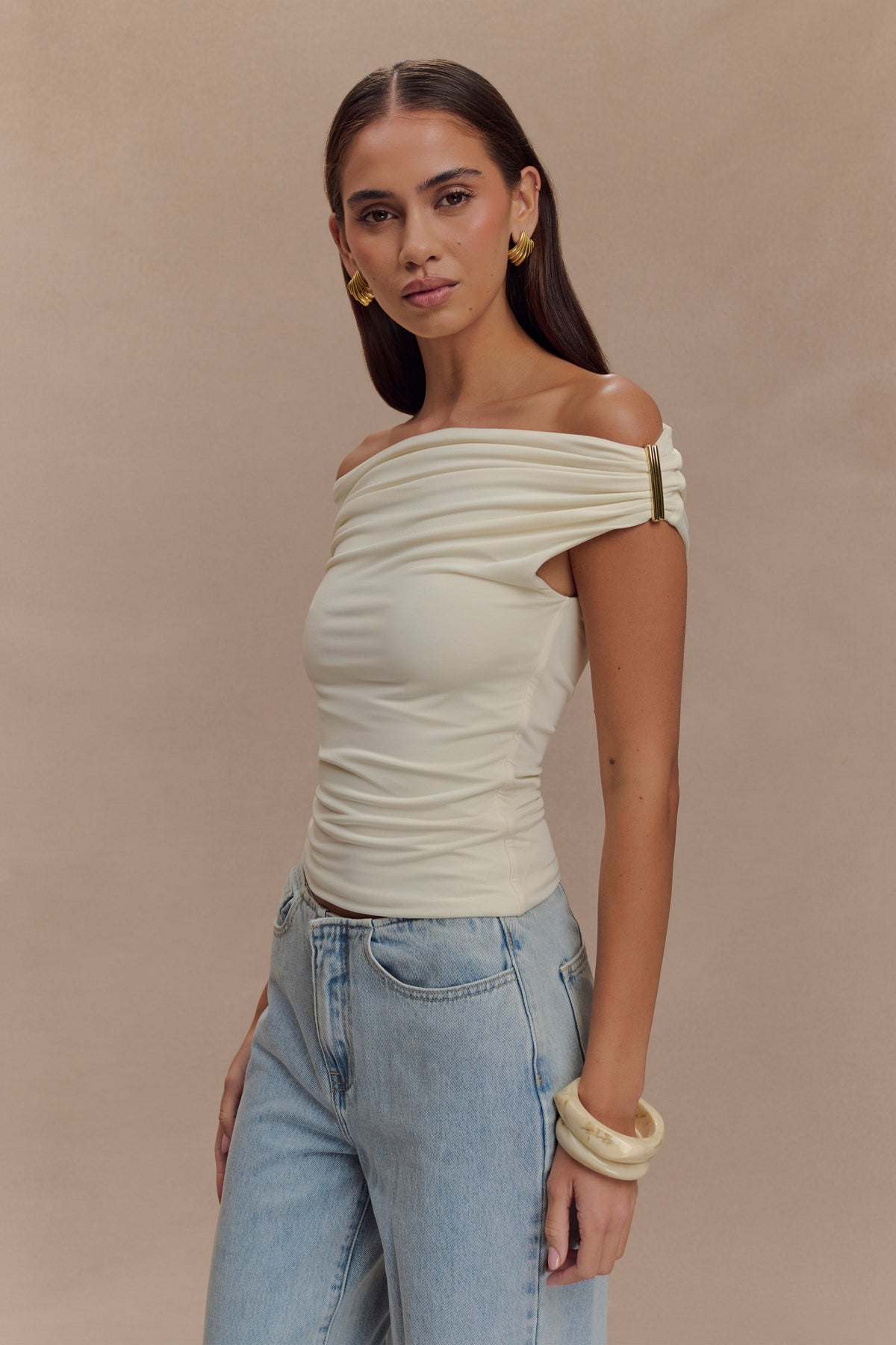 Kinsley Slinky Top With Hardware - Ivory