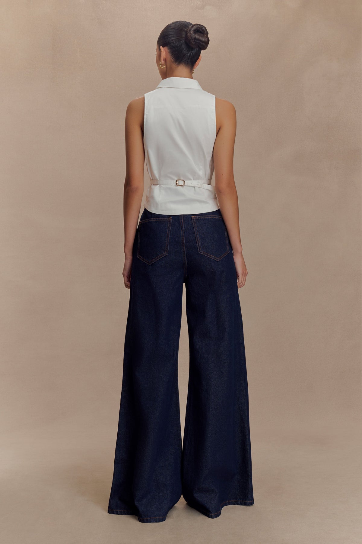 Selene Sleeveless Halter Shirt - White