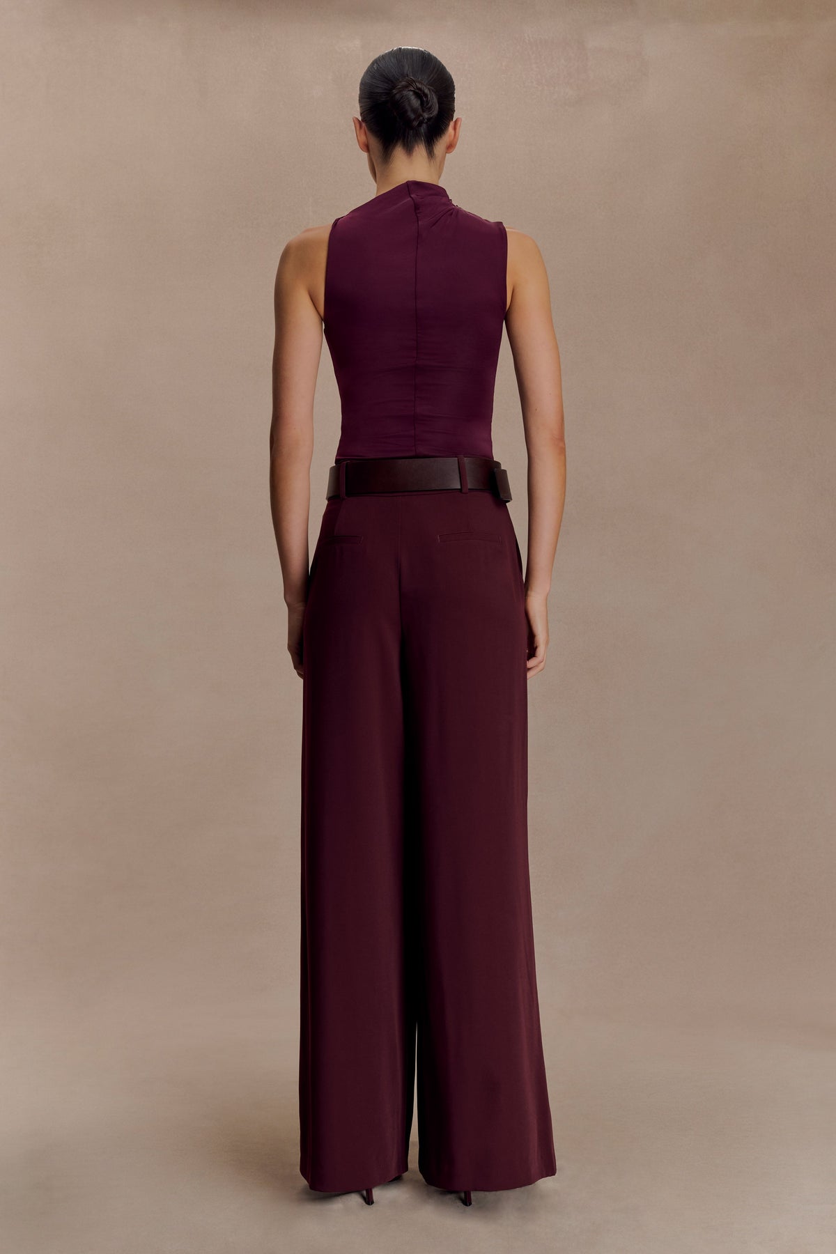 Hadleigh Sleeveless Slinky Top - Burgundy