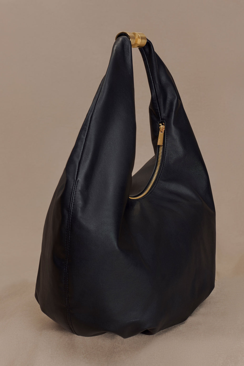 Bristol Croissant Leather Shoulder Bag - Black