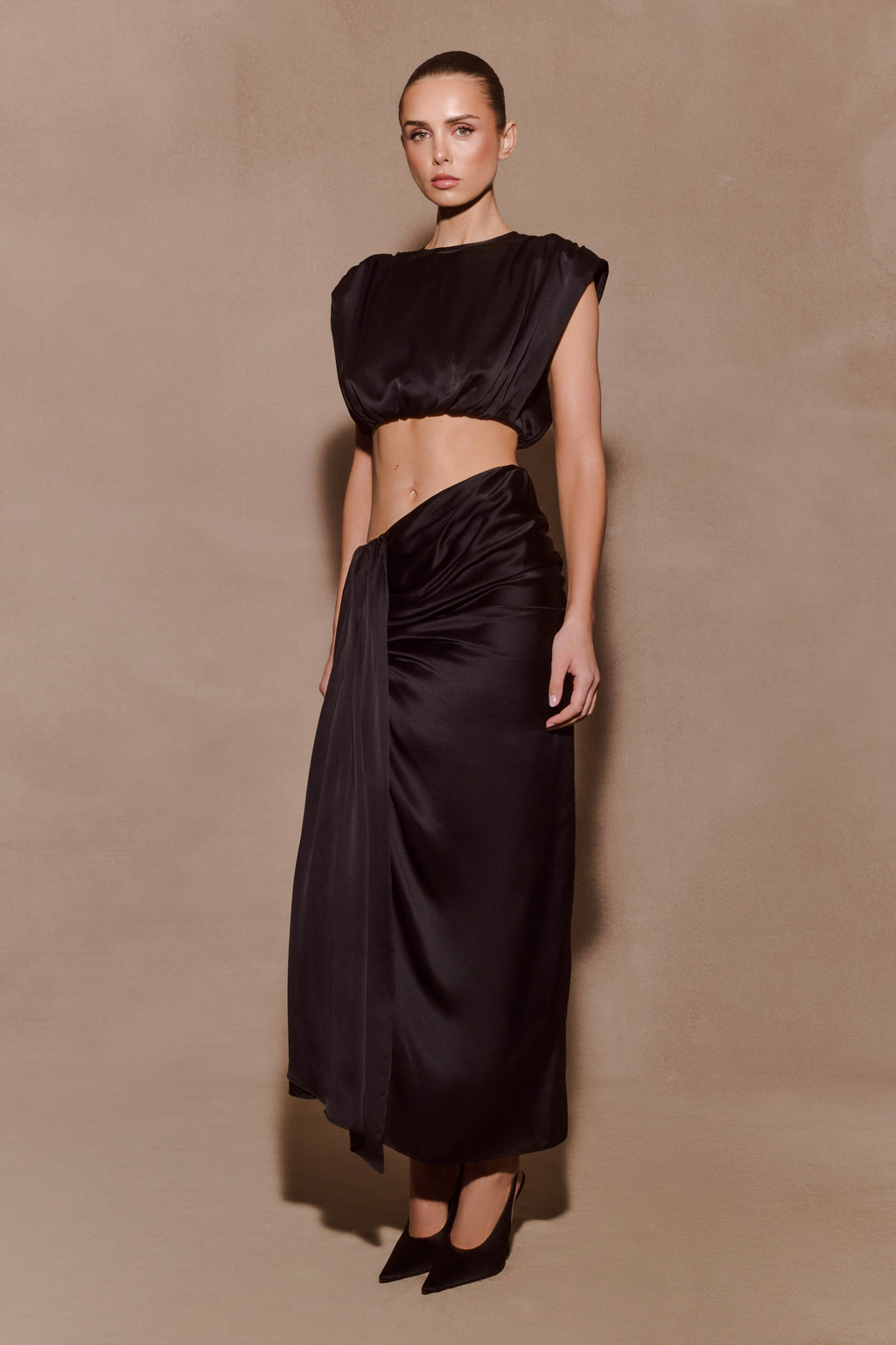 Zendaya Silk Midi Skirt - Black