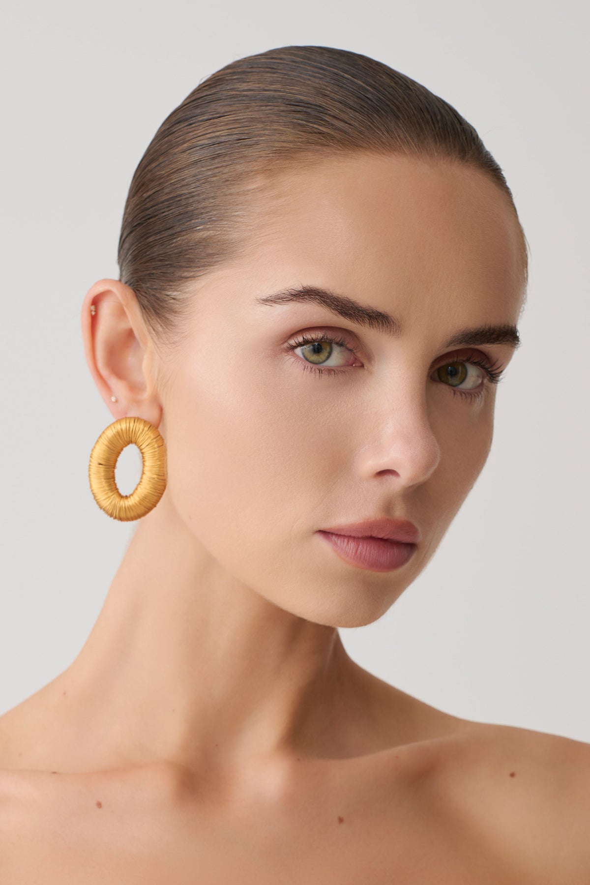Yara Metal Wounded Stud Earring - Gold