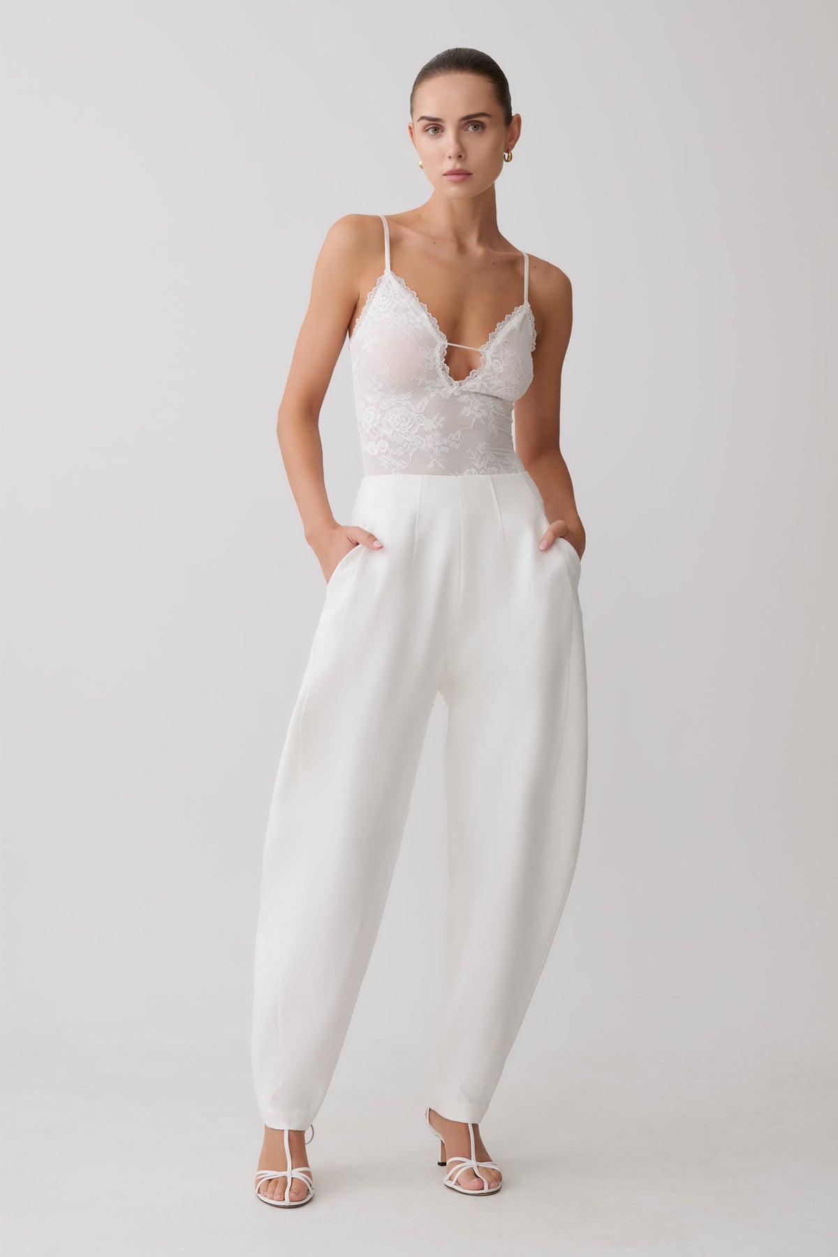 Oriana Linen Oversize Pants - White
