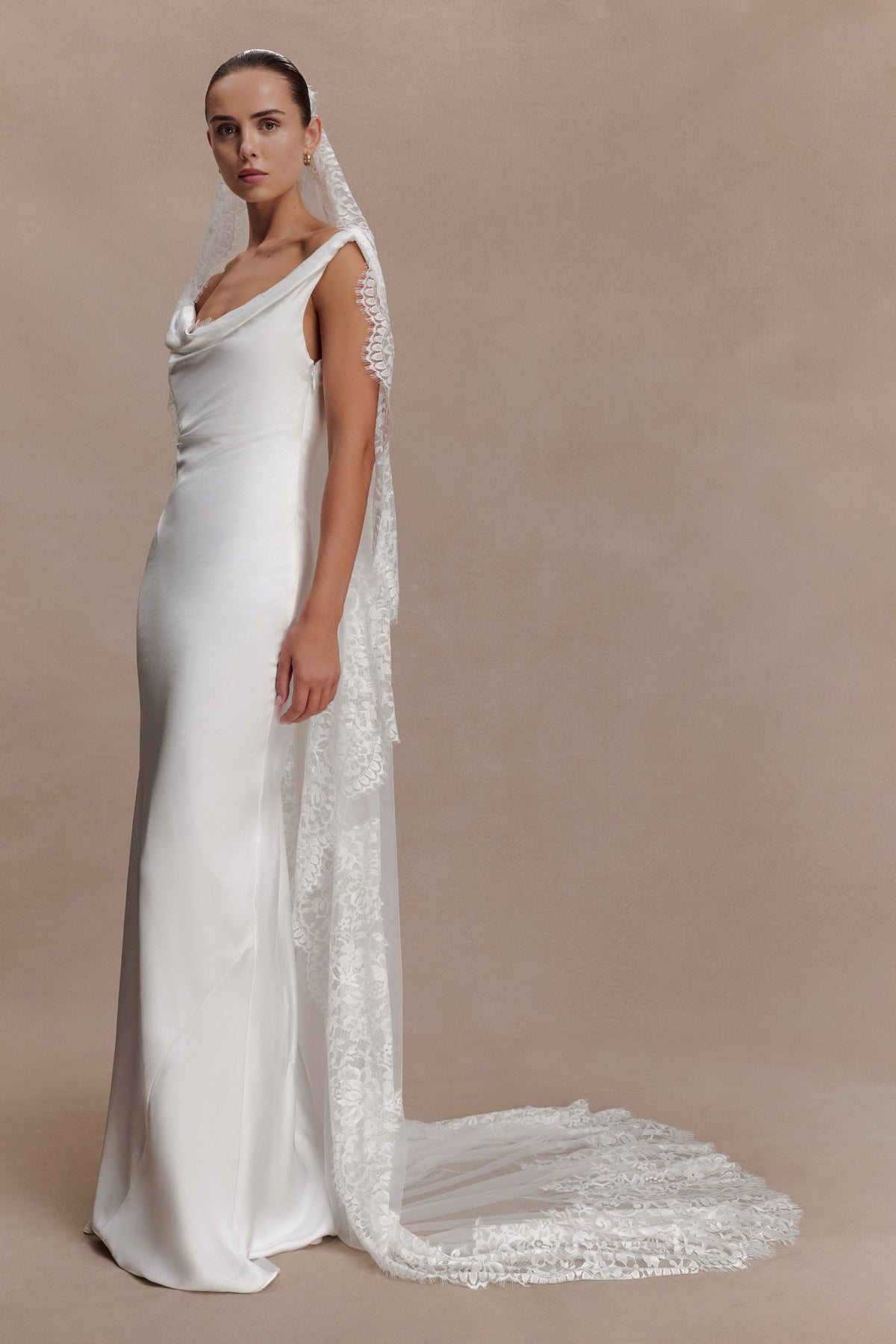 Cassia Lace Trim Veil - White