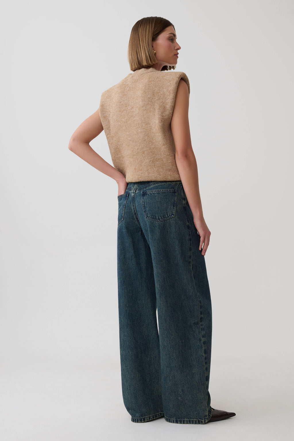Briair Knit Vest With Shoulder Pads - Camel