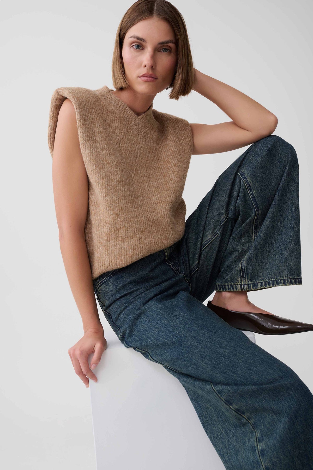 Briair Knit Vest With Shoulder Pads - Camel